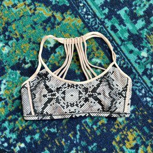 Lululemon Lighten Up Bra